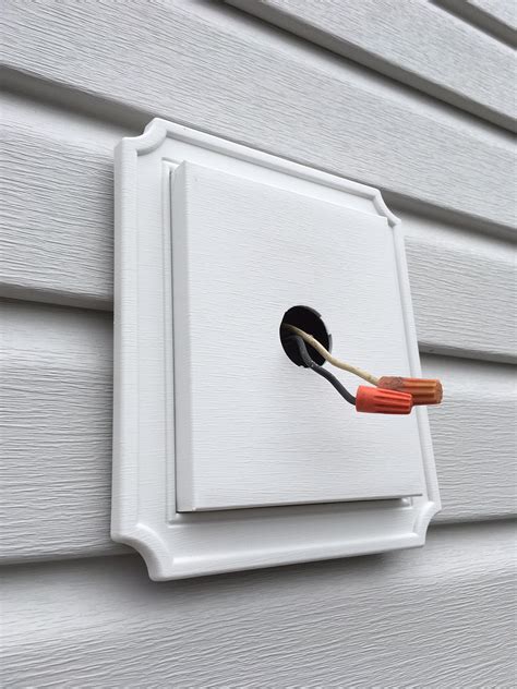 siding lights no electrical box